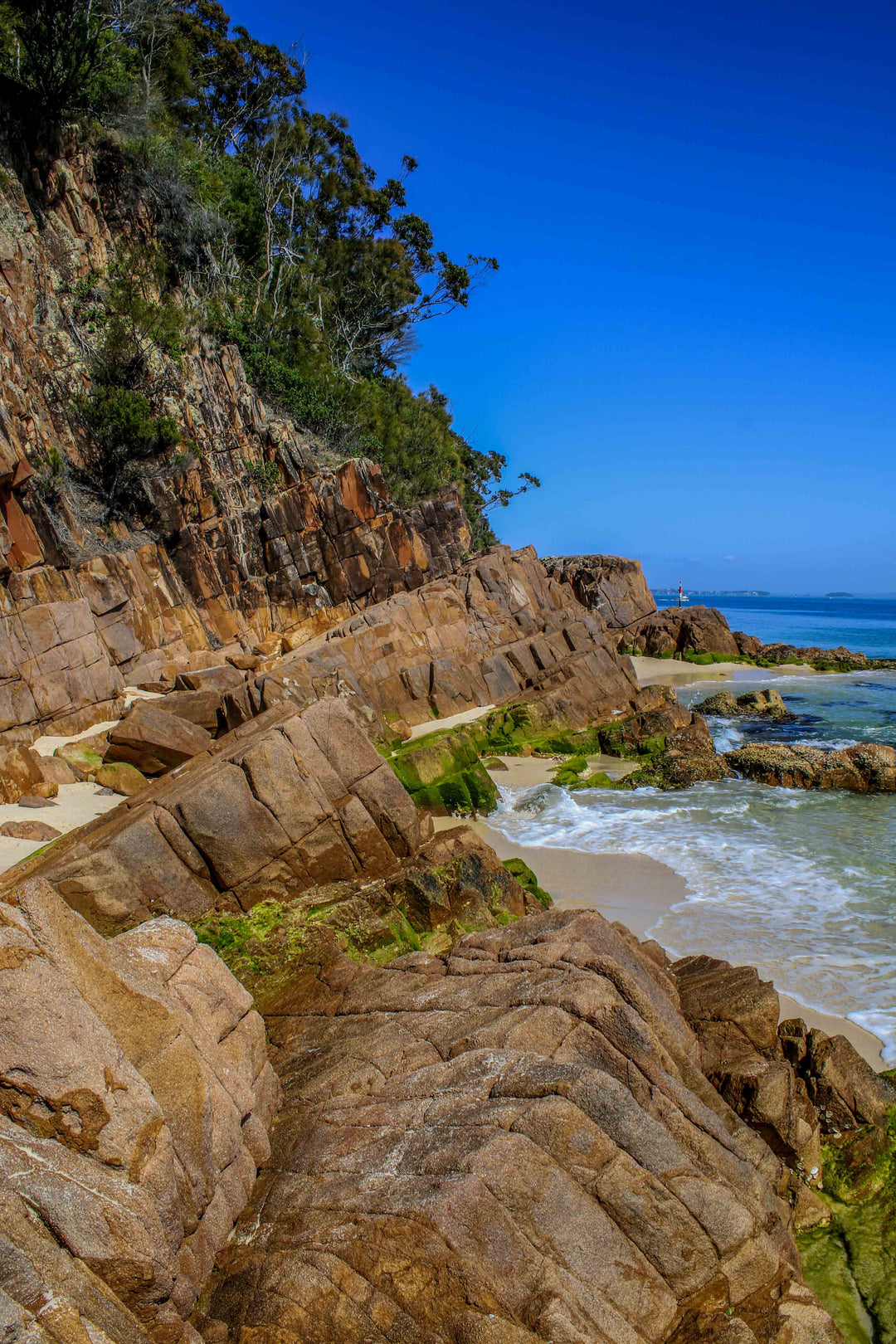 Years 7 & 8 Geography Course Resource Book (Queensland Course) - Devine Educational Consultancy Services